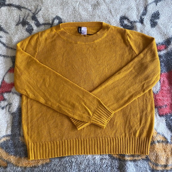 H&M mustard sweater - Picture 2 of 5
